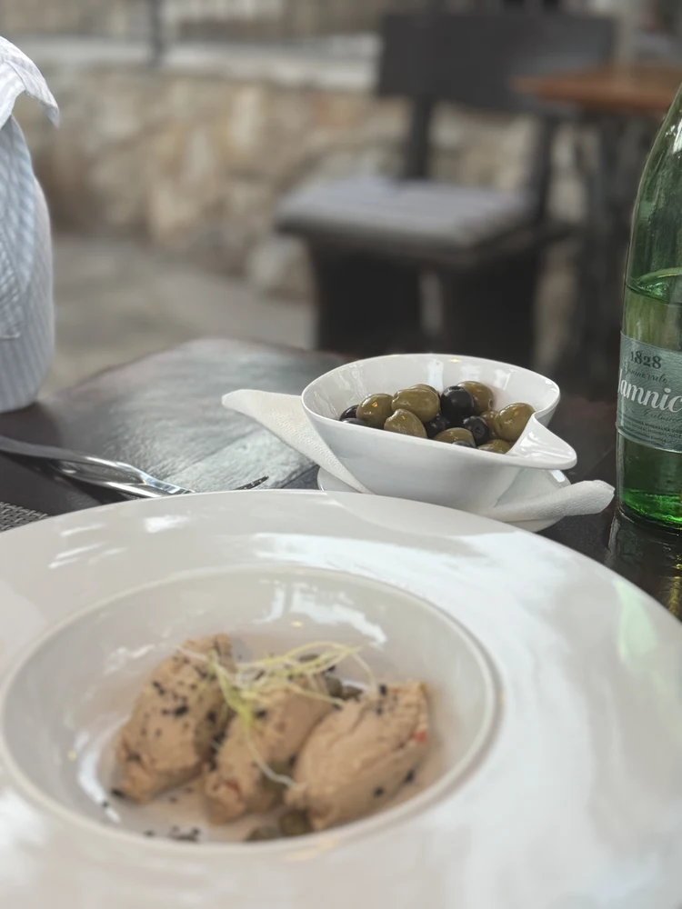 Jedoch erhält man hier einen sicheren Platz an einer Boje...