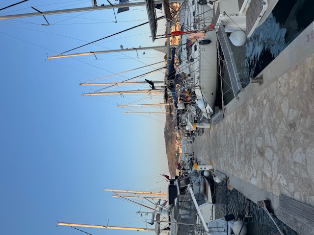 Ein Steg der Marina Frapa.